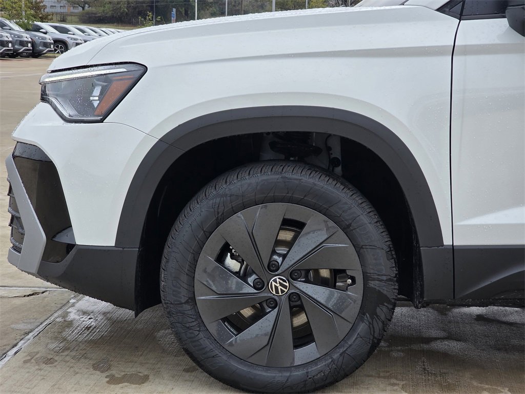 New 2026 Volkswagen Taos S image 5