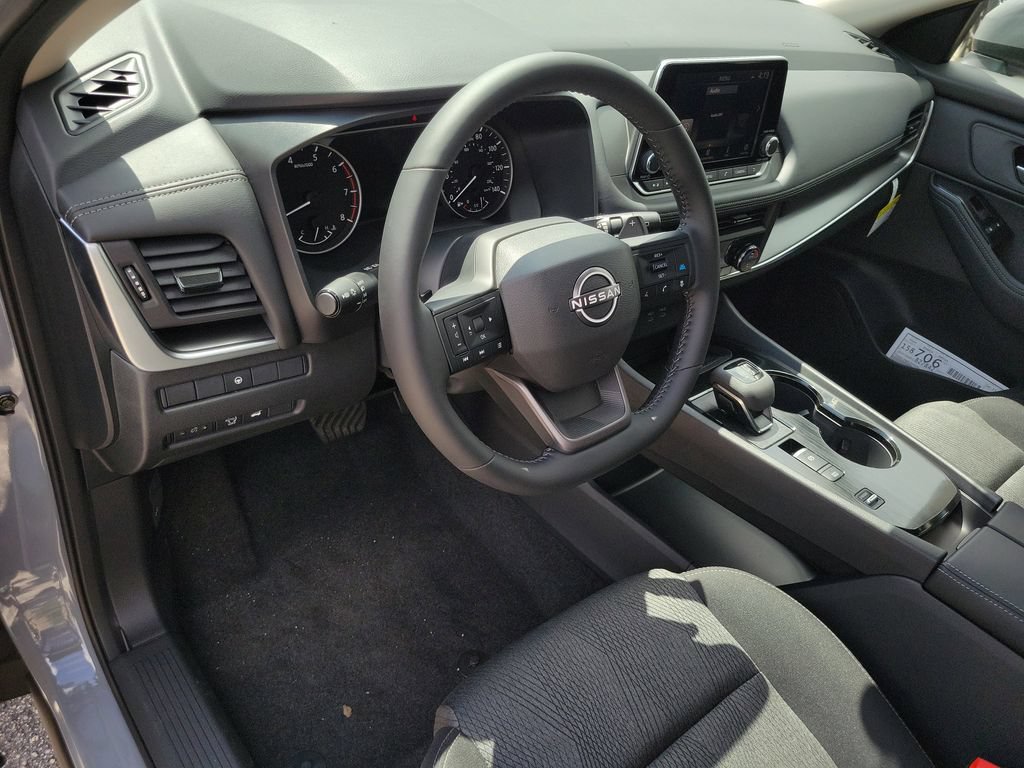 New 2026 Nissan Rogue SV FWD image 18