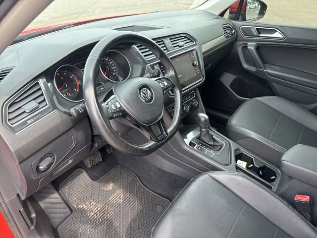 Used 2018 Volkswagen Tiguan SEL FWD image 23