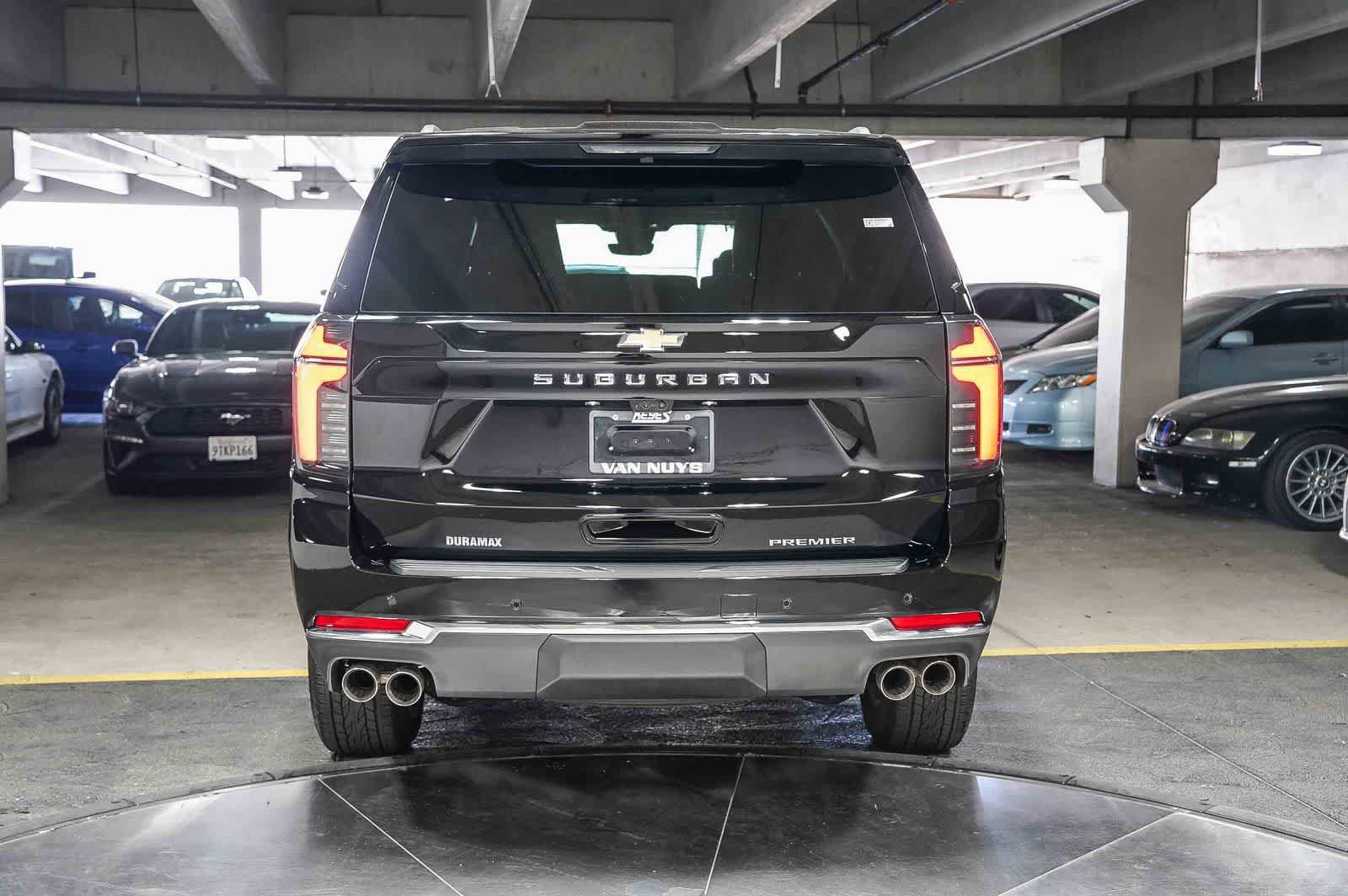 Used 2025 Chevrolet Suburban Premier RWD image 25