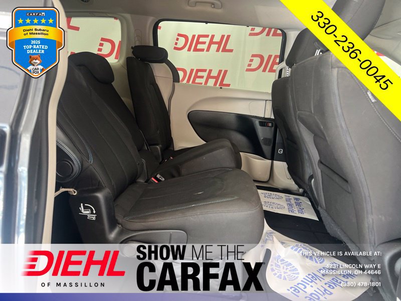 Used 2021 Chrysler Pacifica Touring w/ Cold Weather Group FWD image 10