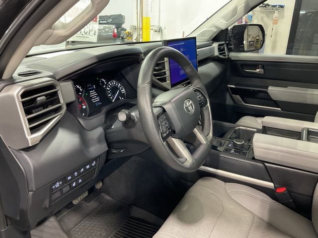 Used 2022 Toyota Tundra Limited image 9