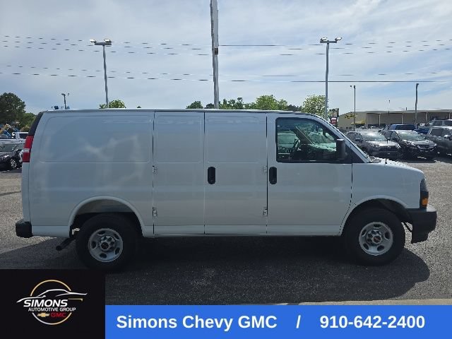 Used 2025 GMC Savana 3500 RWD image 6
