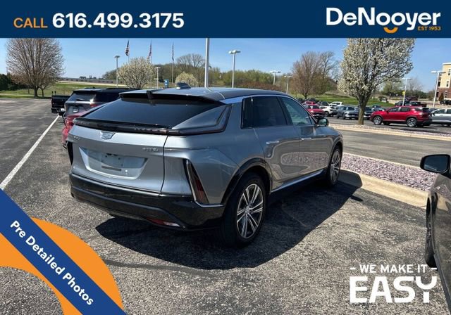 Used 2024 Cadillac Lyriq Luxury AWD/4WD image 4