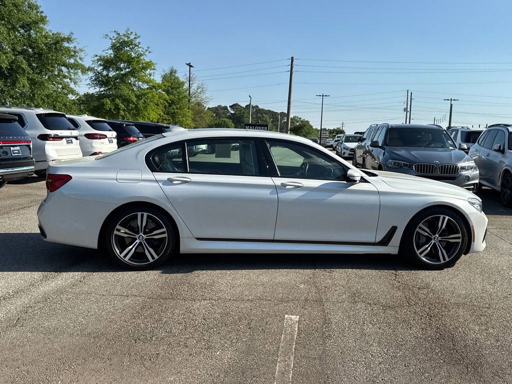 Used 2018 BMW 750i image 8