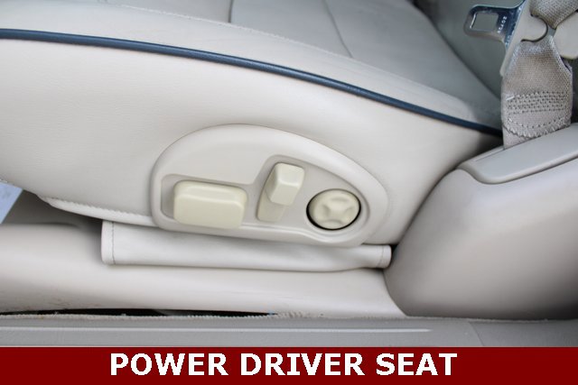 Used 2005 Cadillac De Ville w/ Limited Edition Package image 13