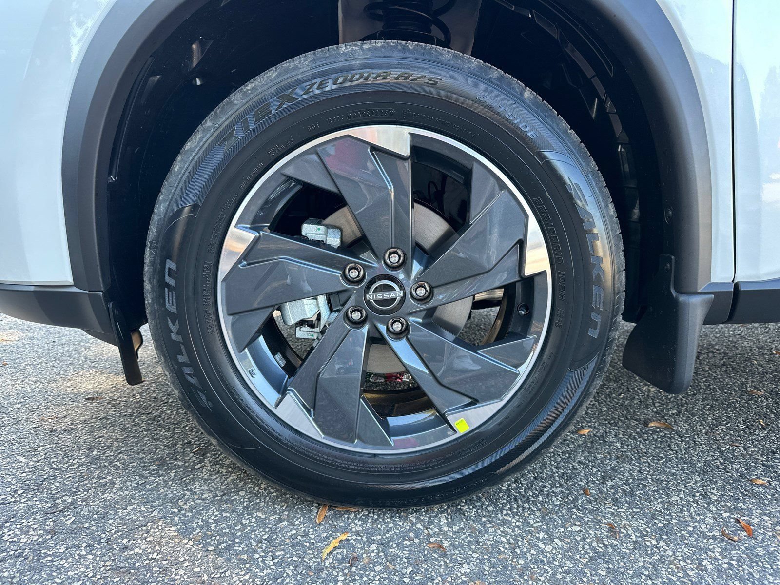 New 2026 Nissan Rogue SV FWD image 11