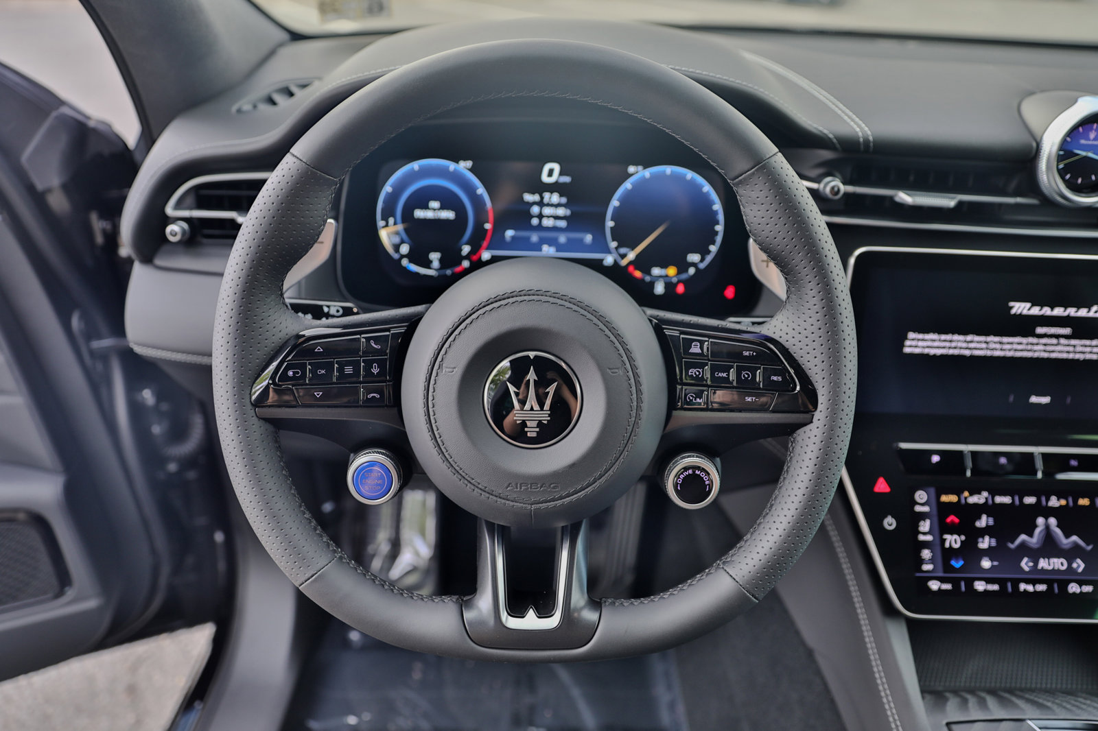 New 2024 Maserati Grecale GT image 20