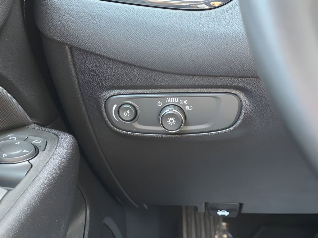 Used 2024 Chevrolet Equinox RS image 23