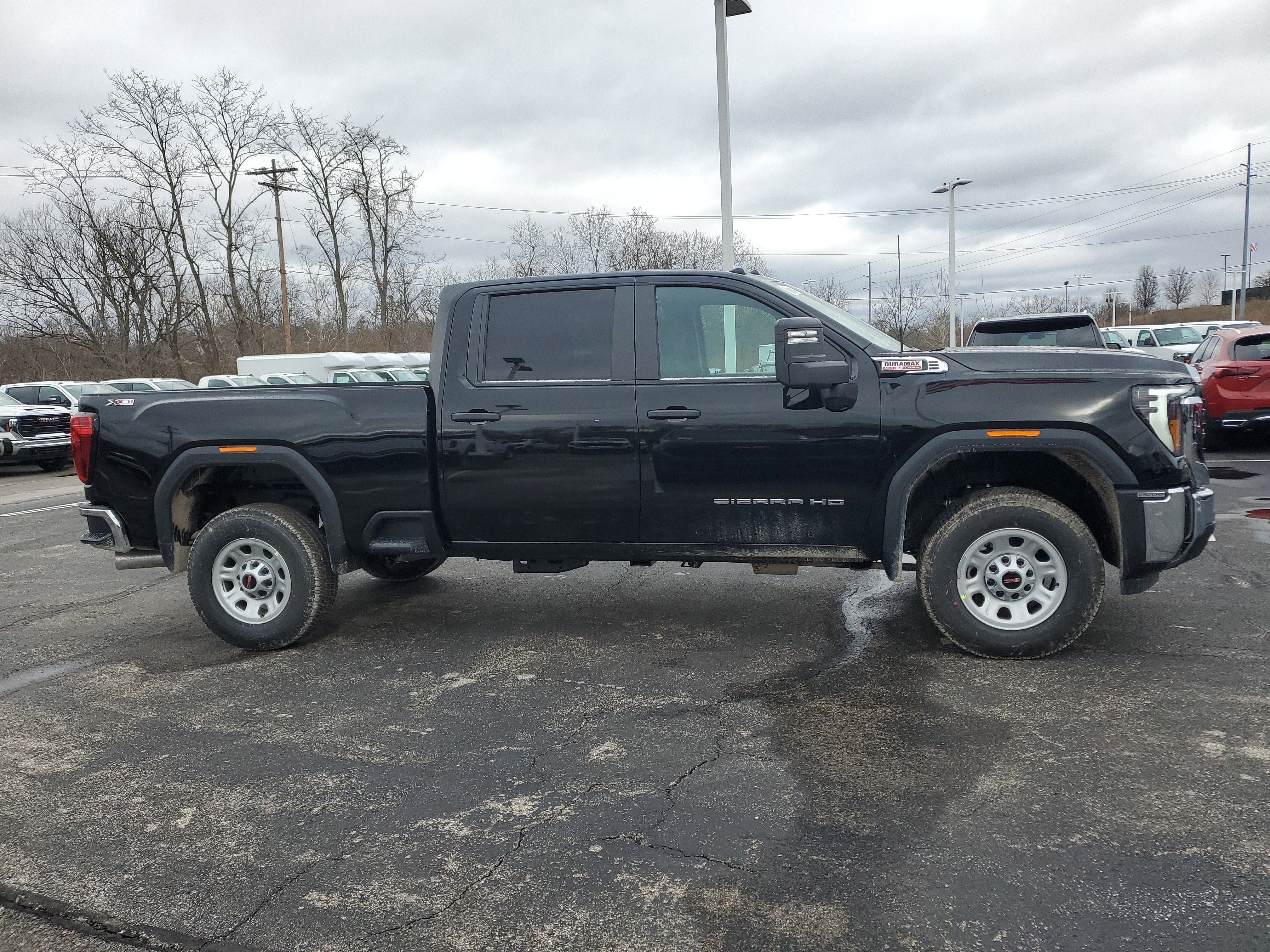 New 2026 GMC Sierra 2500 Pro w/ Convenience Package image 3