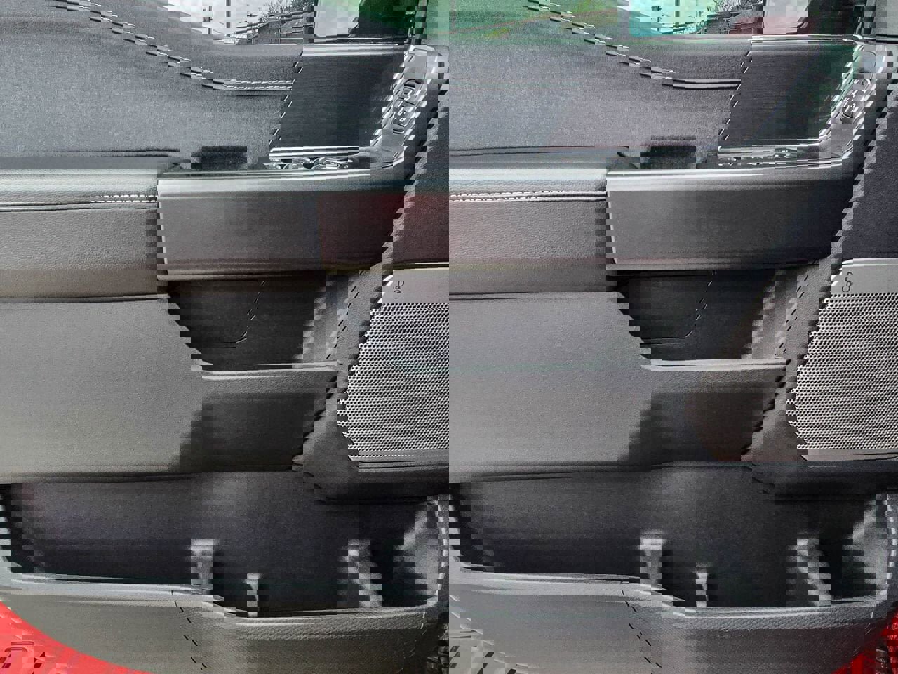 Used 2025 Ford F150 Lariat w/ Equipment Group 501A Mid AWD/4WD image 13