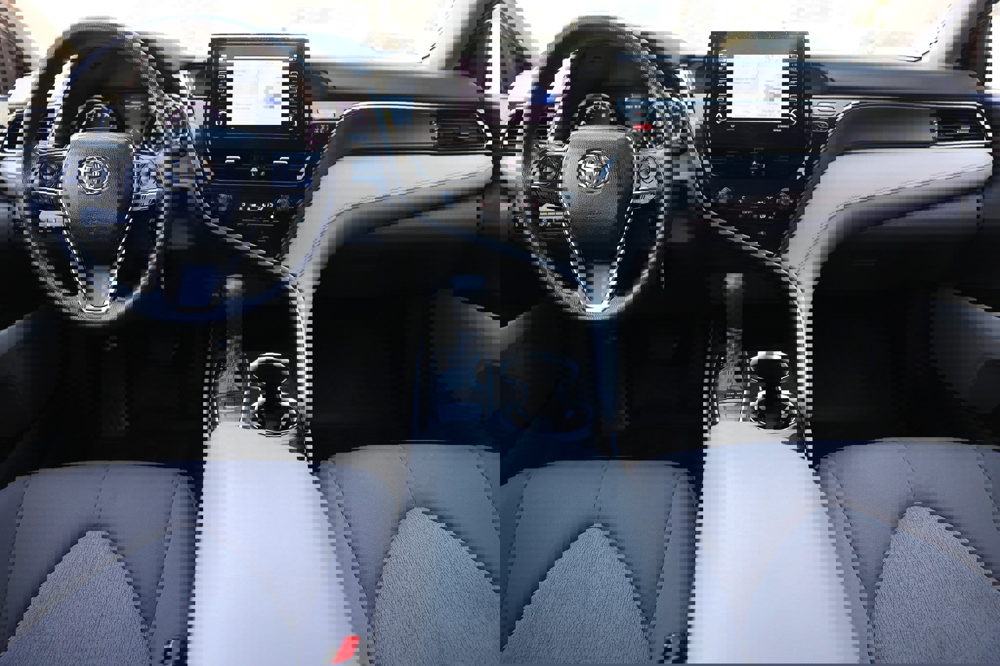 Used 2023 Toyota Camry LE image 28