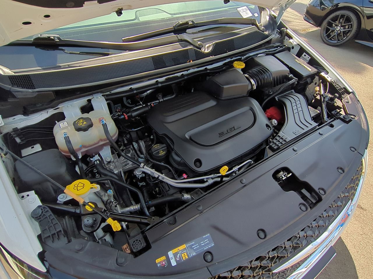 Used 2024 Chrysler Pacifica Touring-L image 27