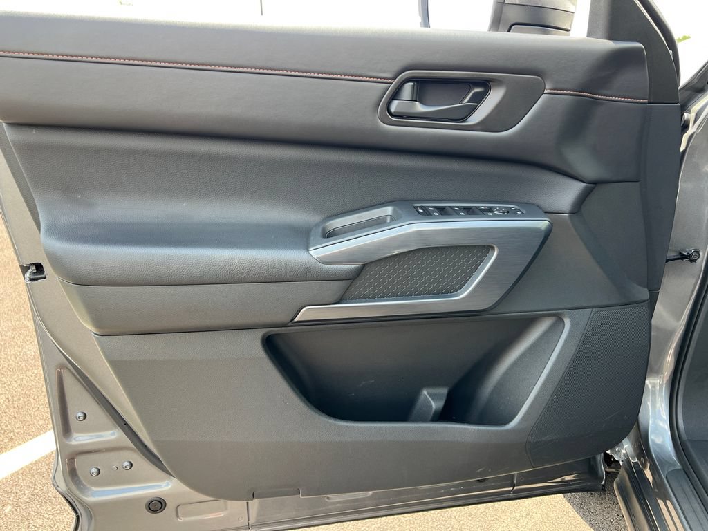 Used 2024 Nissan Pathfinder Rock Creek AWD/4WD image 10