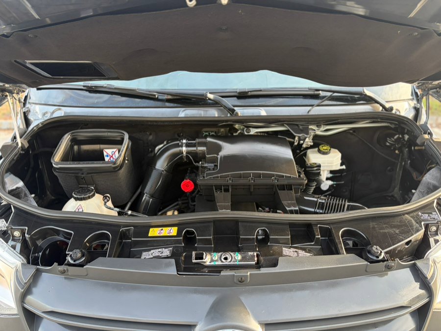 Used 2023 Mercedes-Benz Sprinter 2500 image 38