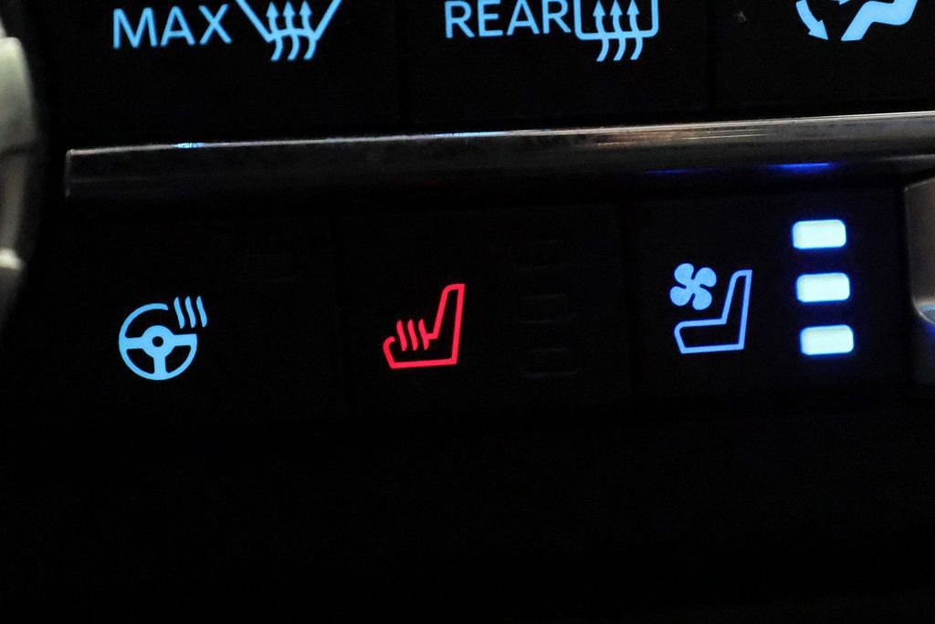 Used 2025 Ford F350 Platinum w/ Platinum Plus Package image 25