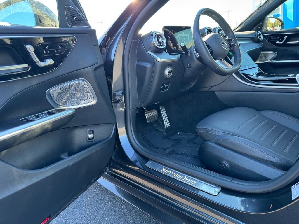 Used 2025 Mercedes-Benz C 300 Sedan image 13