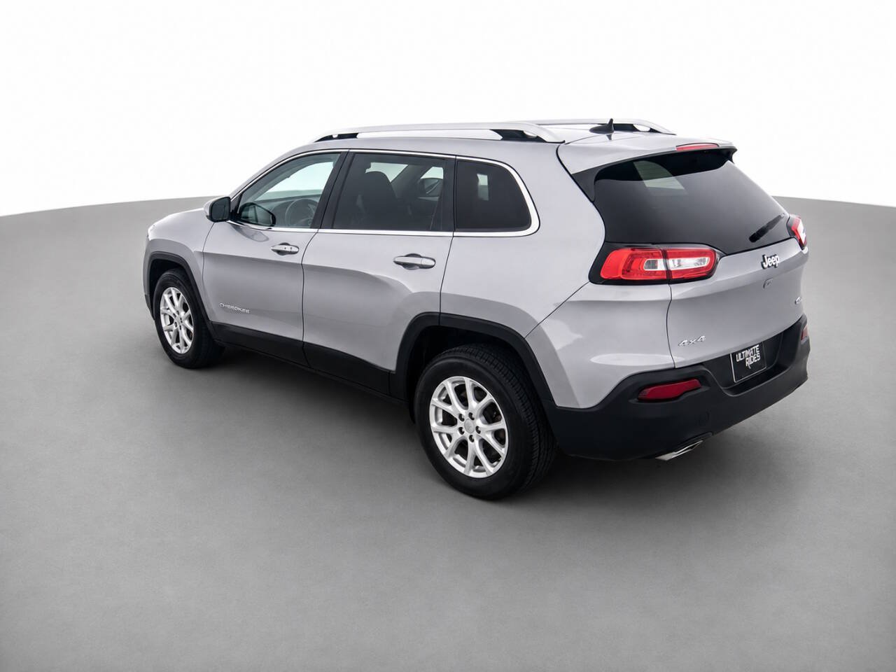 Used 2015 Jeep Cherokee Latitude w/ Comfort/Convenience Group AWD/4WD image 7