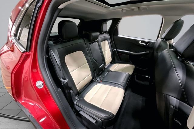 Used 2022 Ford Escape Titanium w/ Titanium Elite Package AWD/4WD image 27