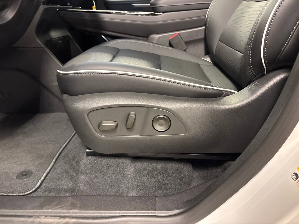 New 2026 Buick Enclave Sport Touring w/ Power Package image 26