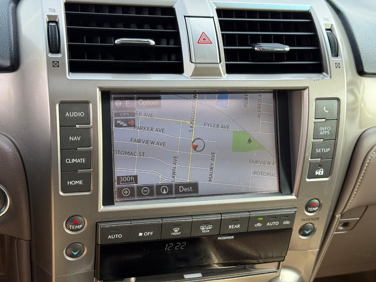 Used 2016 Lexus GX 460 w/ Premium Package AWD/4WD image 24