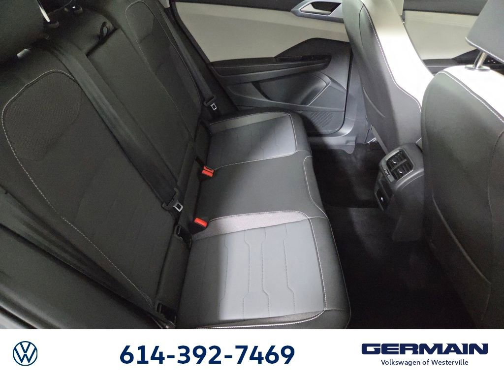 Used 2025 Volkswagen Taos SE image 18