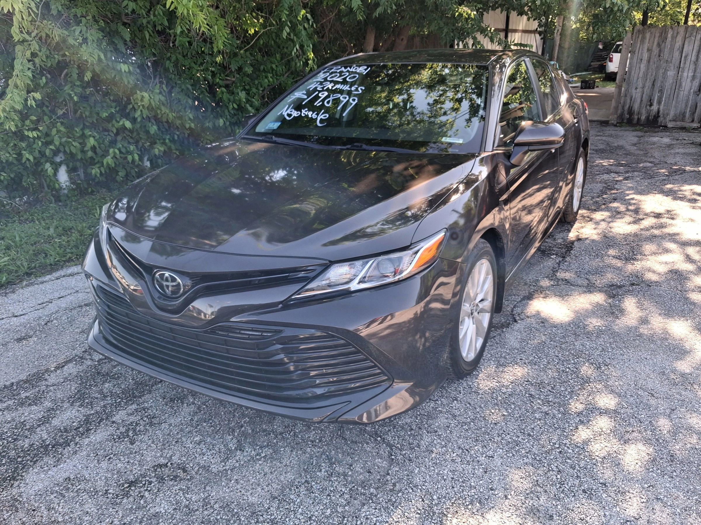 Used 2020 Toyota Camry LE FWD image 2