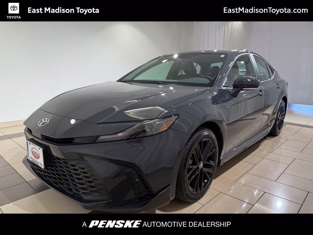 Used 2026 Toyota Camry SE w/ Convenience Package