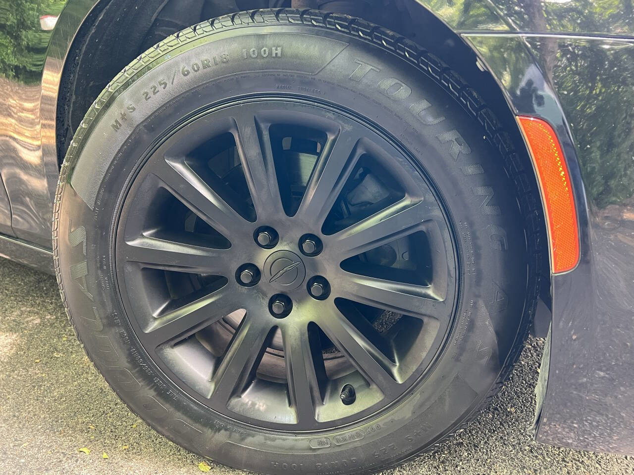Used 2018 Chrysler 300 Touring L AWD/4WD image 42
