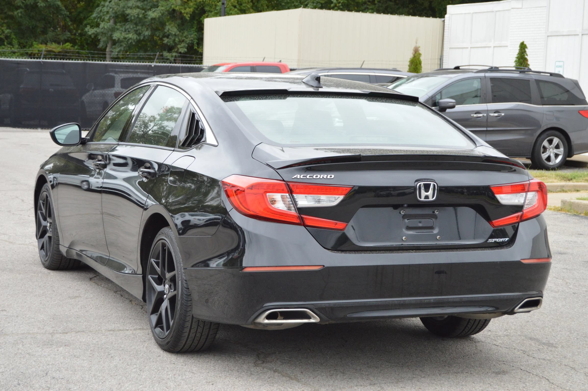 Used 2018 Honda Accord Sport image 4