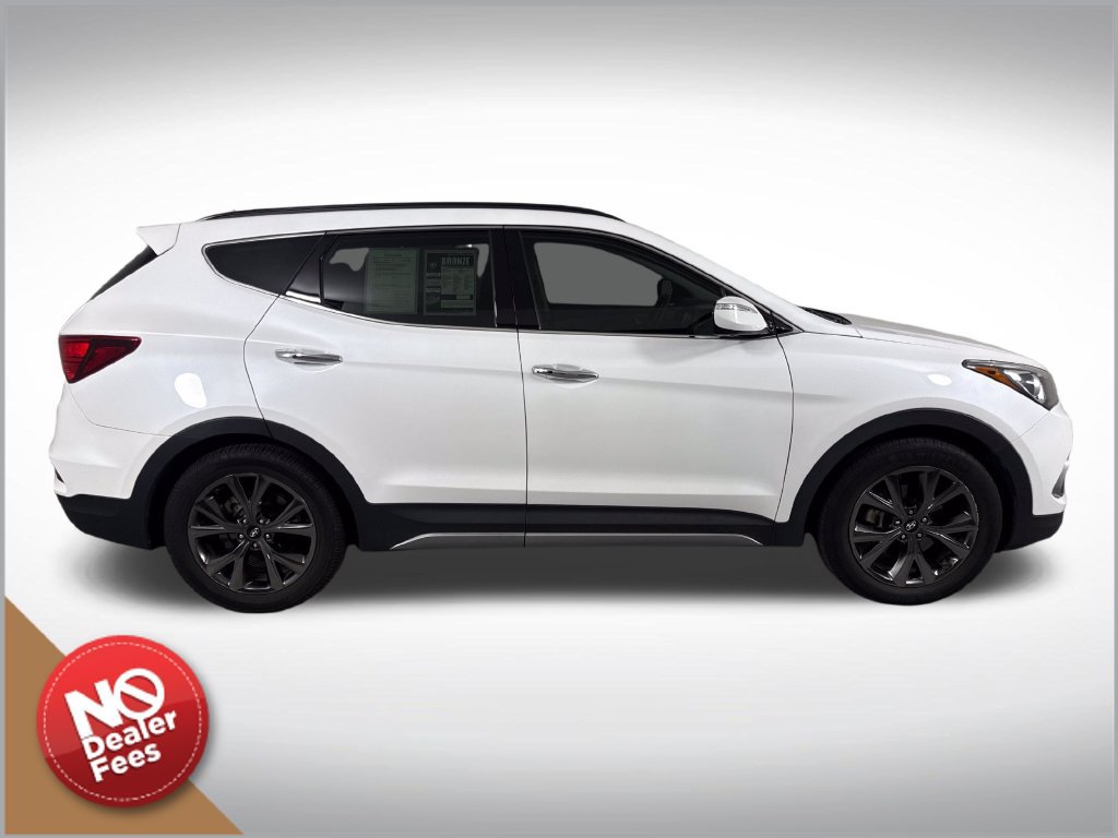 Used 2017 Hyundai Santa Fe Sport FWD image 2