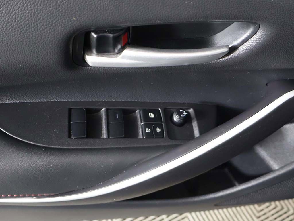 Used 2025 Toyota Corolla SE FWD image 29