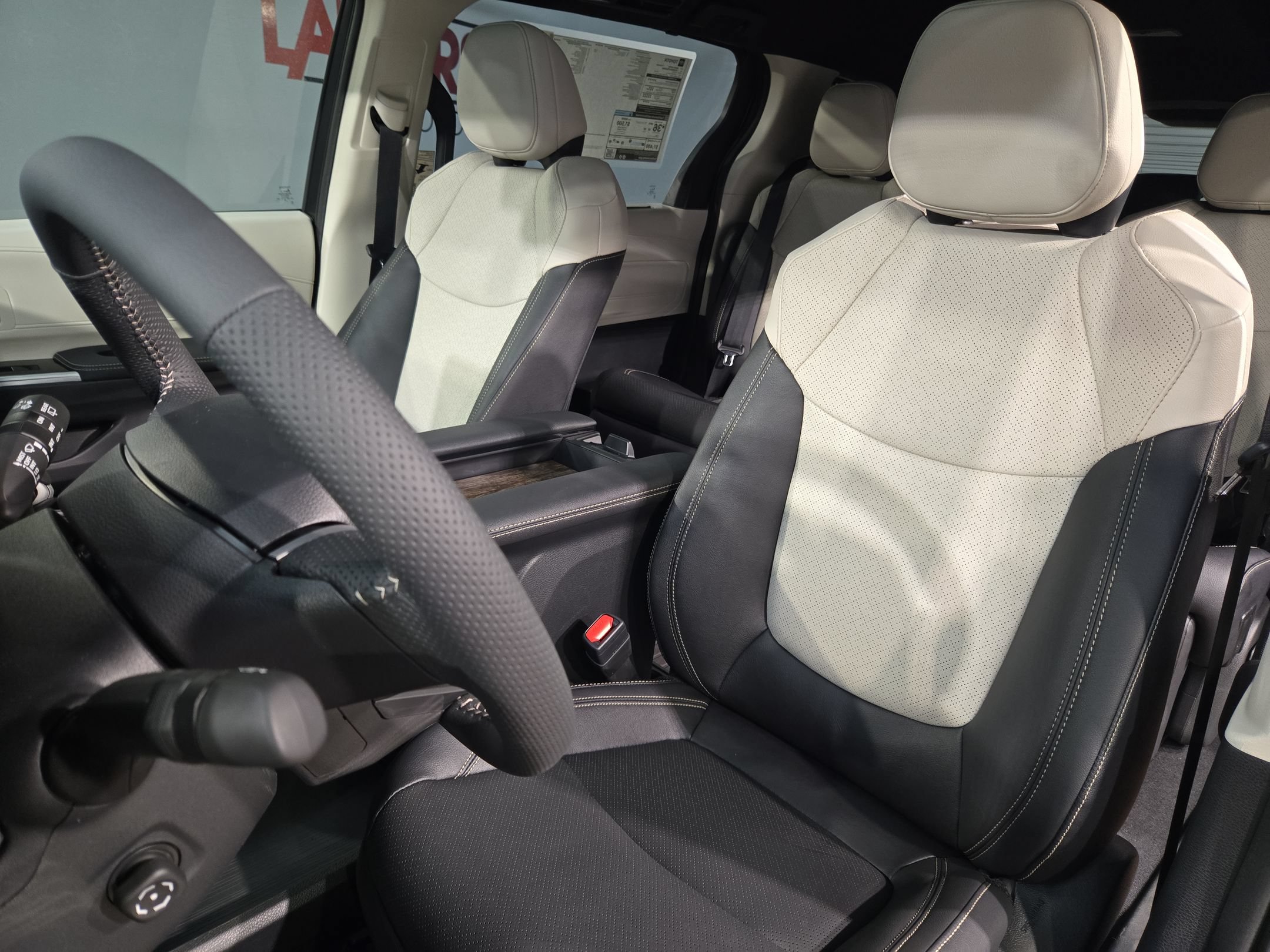 New 2026 Toyota Sienna Limited FWD image 16