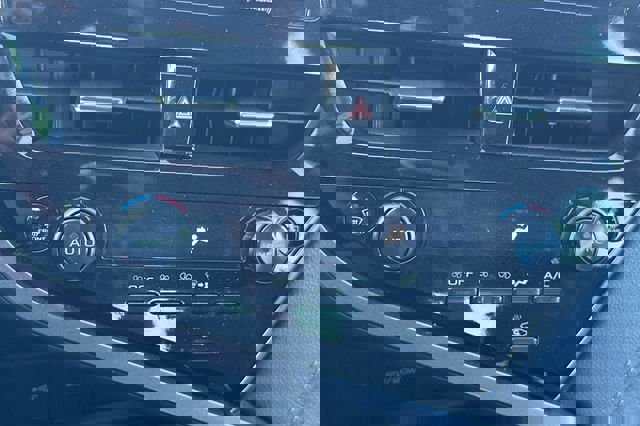 Used 2024 Toyota Camry LE image 25