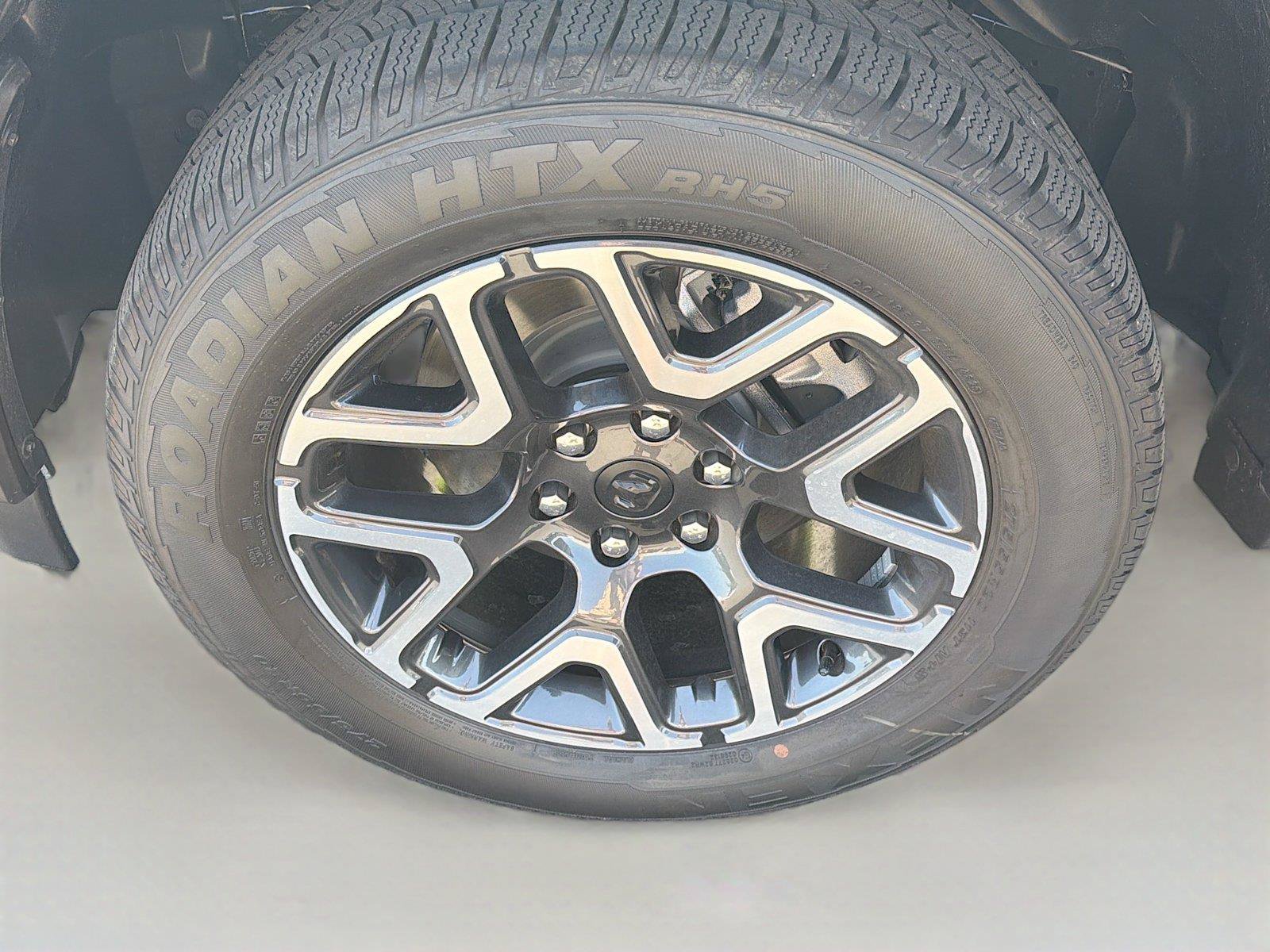 New 2026 RAM 1500 Laramie AWD/4WD image 33