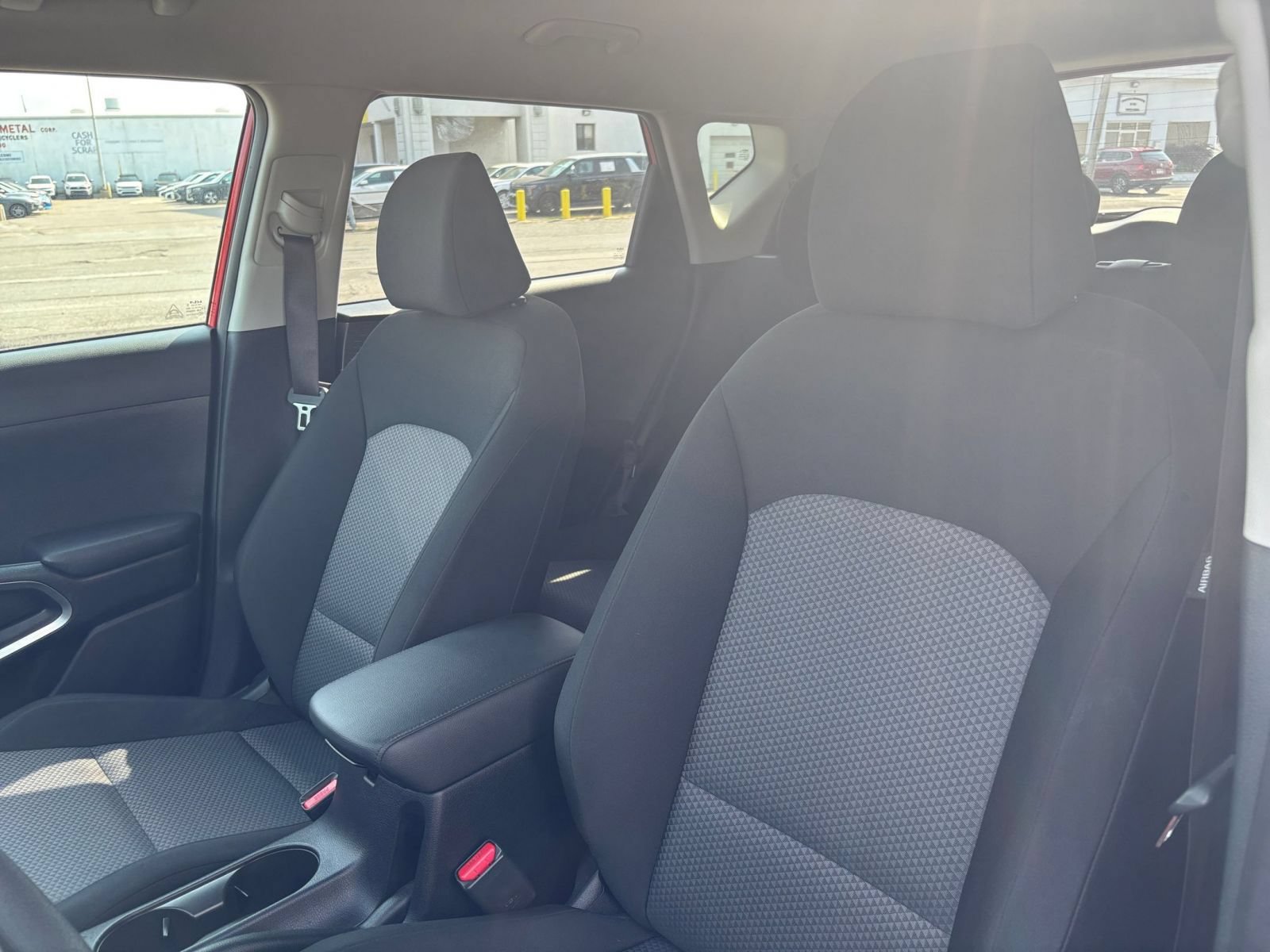 Used 2025 Kia Soul LX w/ LX Technology Package FWD image 27