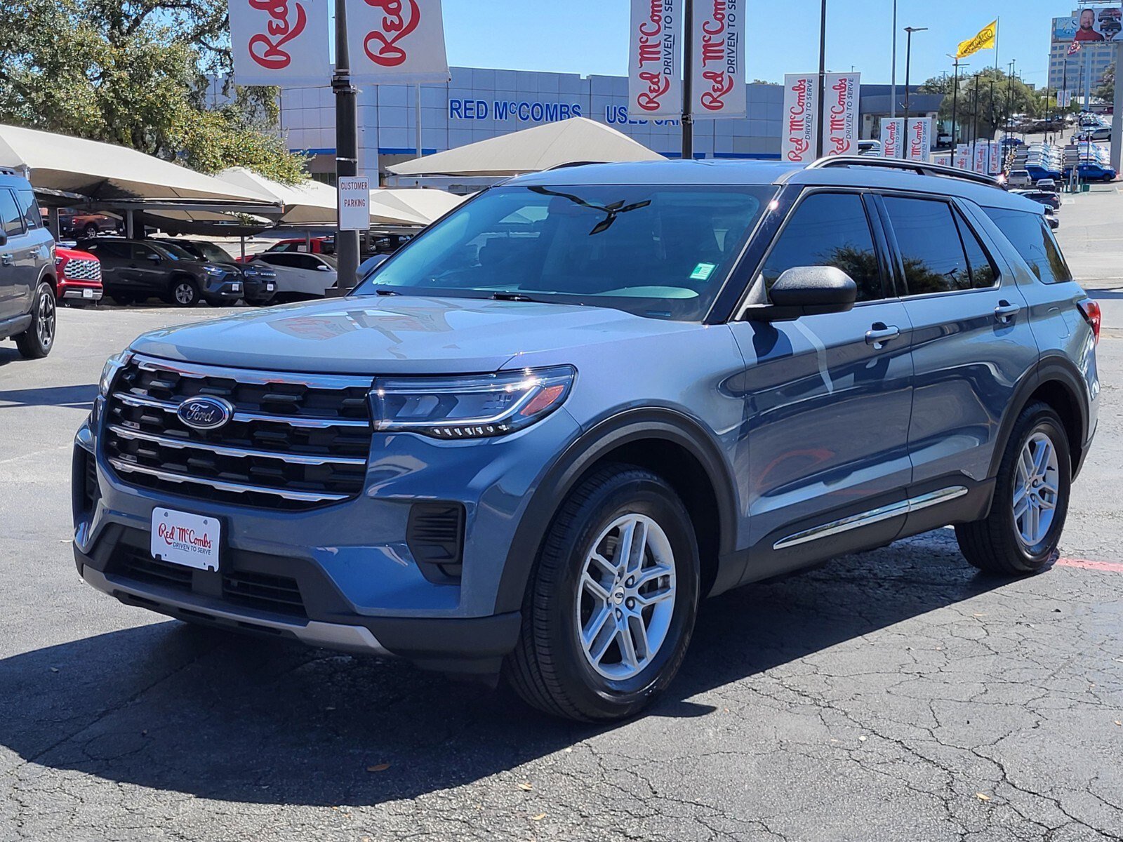 Certified 2025 Ford Explorer Active image 8