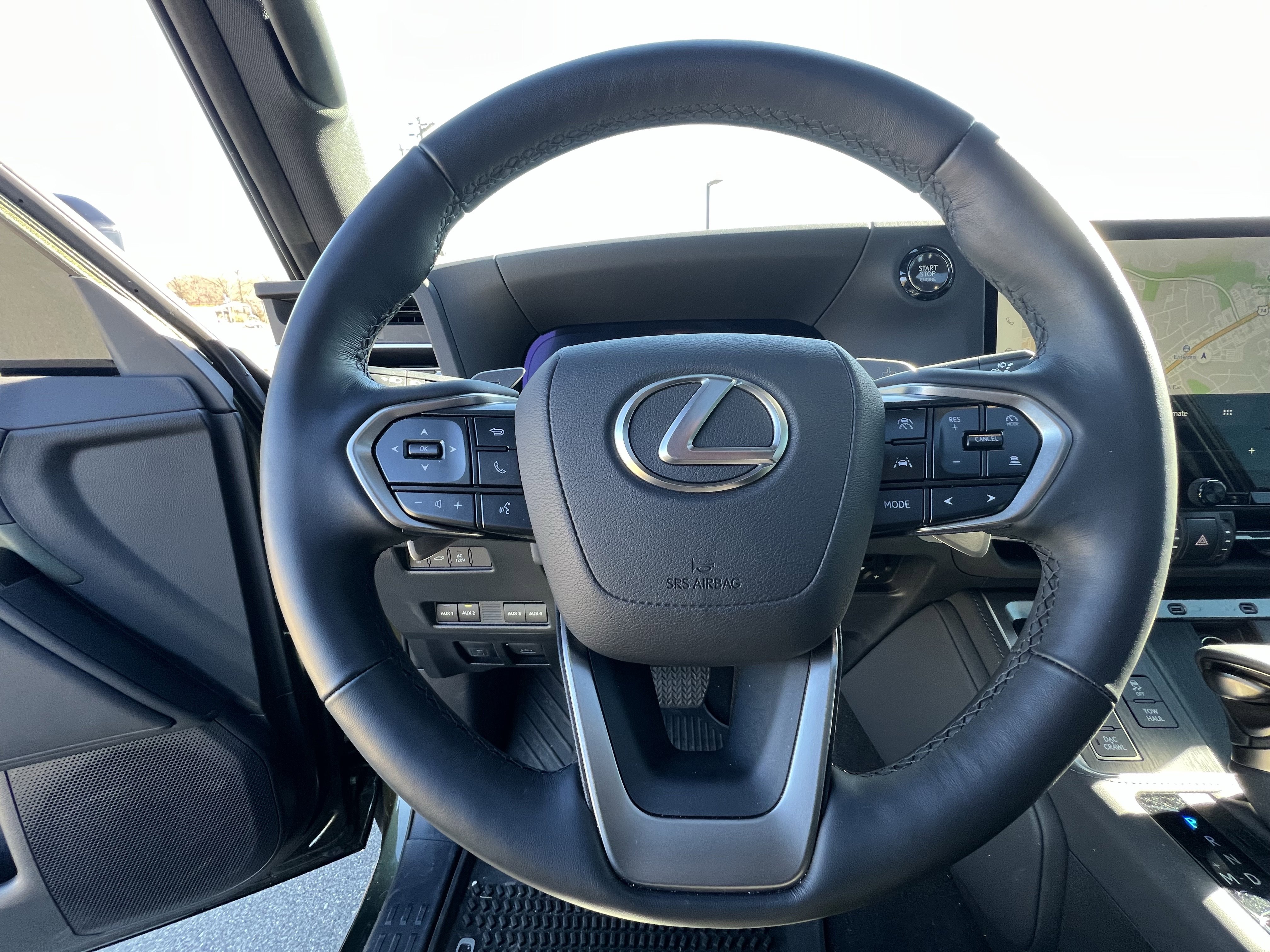 Used 2025 Lexus GX 550 w/ Accessory Package (32) image 17