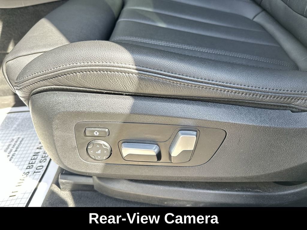 Used 2022 BMW X7 xDrive40i w/ Cold Weather Package image 17