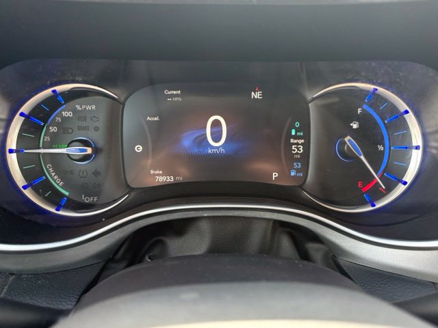 Used 2018 Chrysler Pacifica Limited w/ Advanced Safetytec Group FWD image 13
