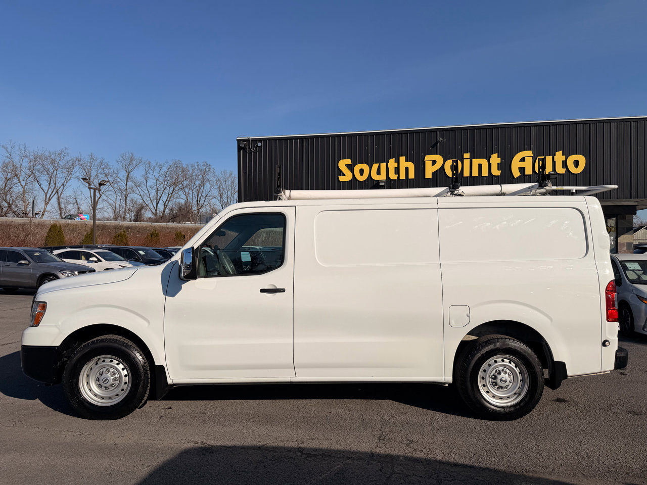 Used 2020 Nissan NV 3500 S image 8