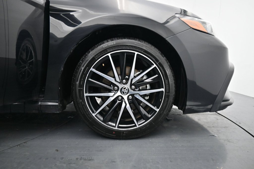 Used 2024 Toyota Camry SE FWD image 13
