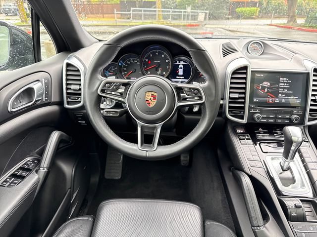 Used 2017 Porsche Cayenne Platinum Edition image 12