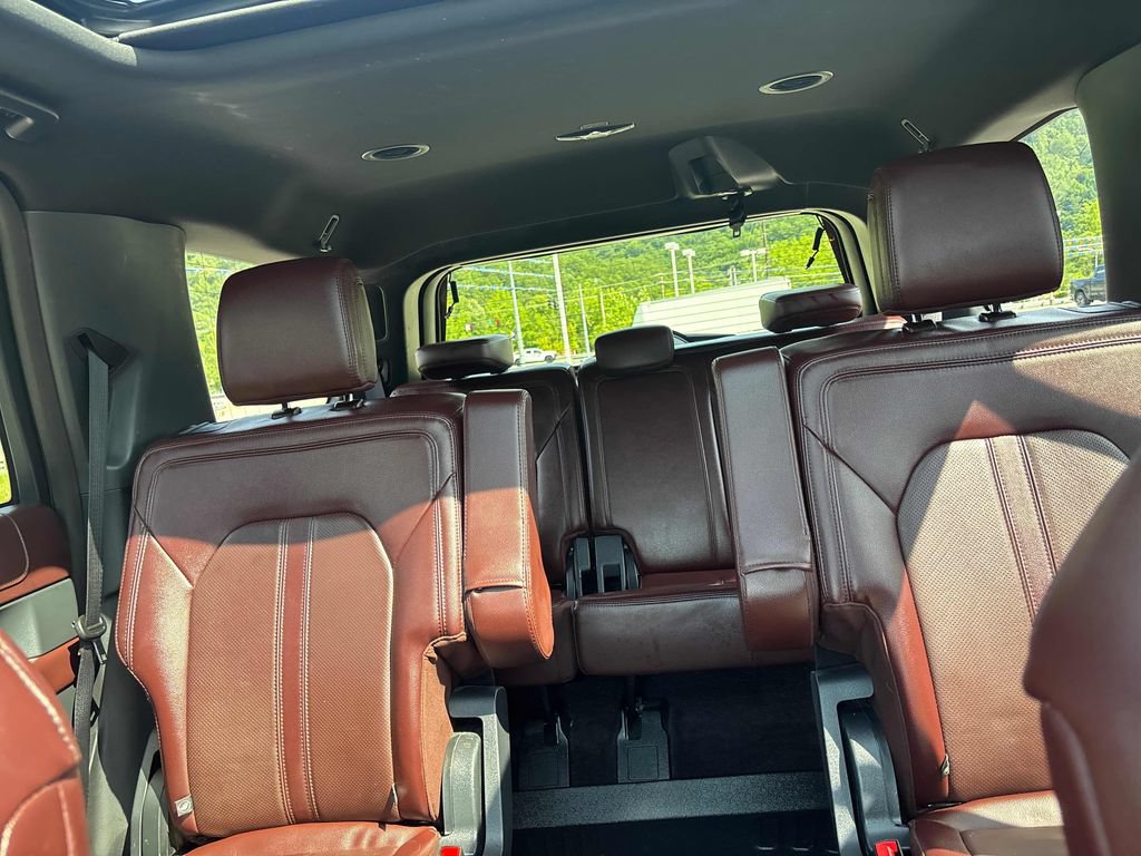 Used 2023 Ford Expedition Limited AWD/4WD image 22