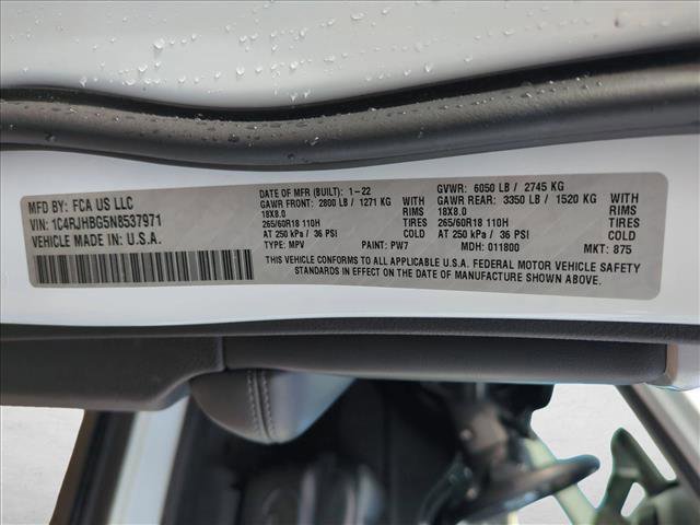 Used 2022 Jeep Grand Cherokee Limited w/ Luxury Tech Group II image 15