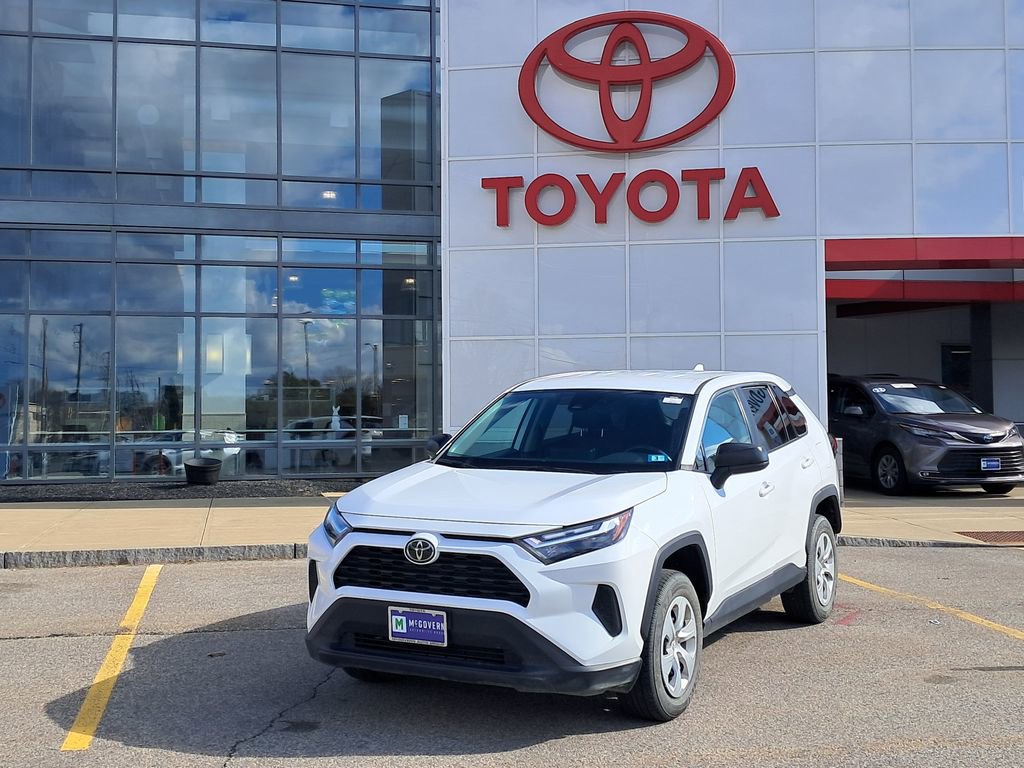 Used 2024 Toyota RAV4 LE AWD/4WD image 1