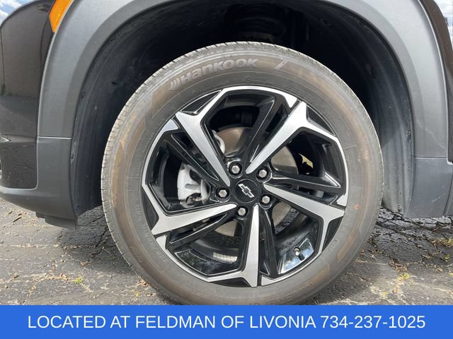 Certified 2023 Chevrolet TrailBlazer RS w/ Sun and Liftgate Package AWD/4WD image 33