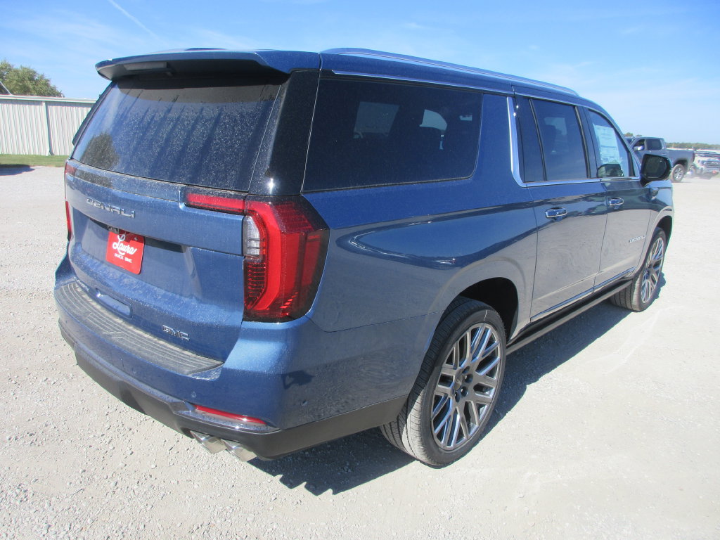 New 2026 GMC Yukon XL Denali Ultimate AWD/4WD image 4