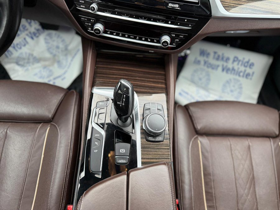 Used 2018 BMW 530e RWD image 30