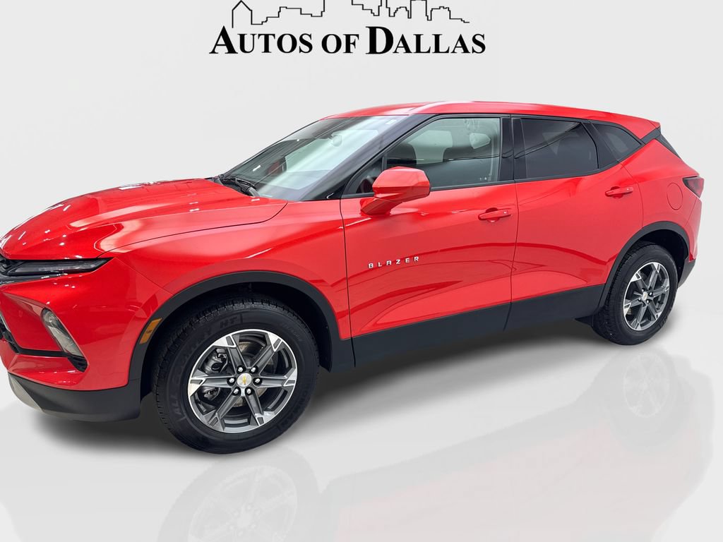 Used 2025 Chevrolet Blazer LT FWD image 11